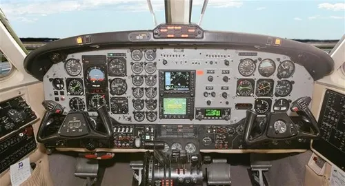 Interior del Beechcraft King Air B200 de Aeroenlaces
