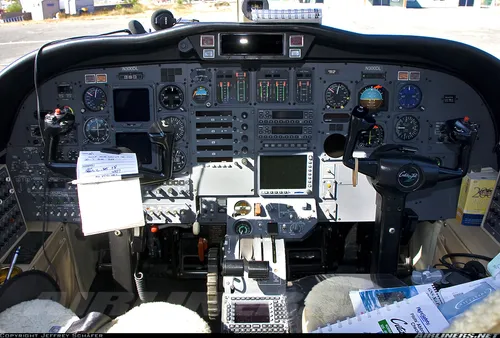 Cessna Citation CJ1 en pista, flota Aeroenlaces